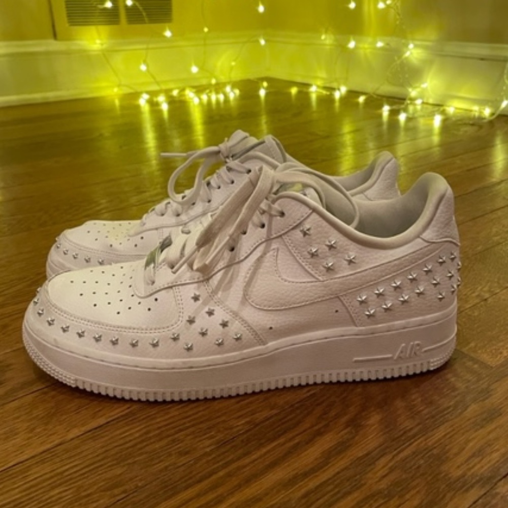 Nike Air Force 1 White with Star Studs Size 9.5/11